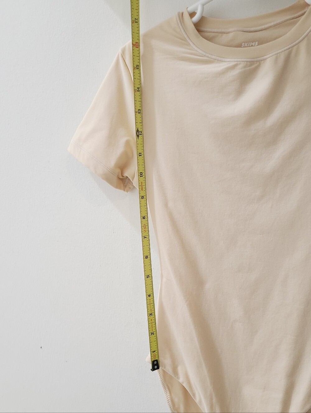 Skims Fits Everybody T-Shirt Bodysuit in Sand Nude Sz XXS NWT - Picture 11 of 11